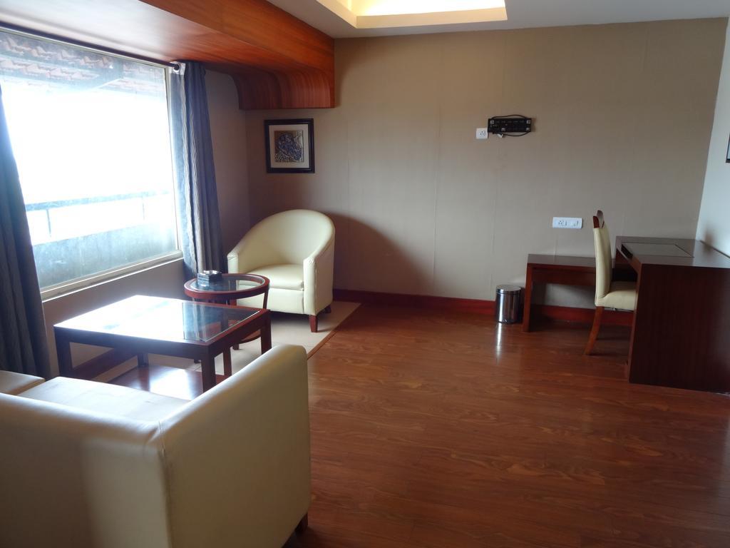โรงแรมพาราเมาท์ ทาวเวอร์ โคชิโคด ภายนอก รูปภาพ
